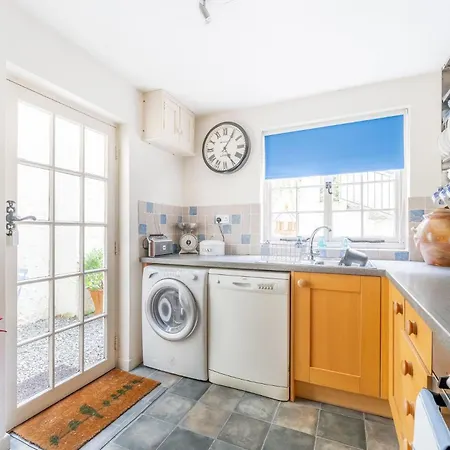 2 Bed In Oc-lr088 *