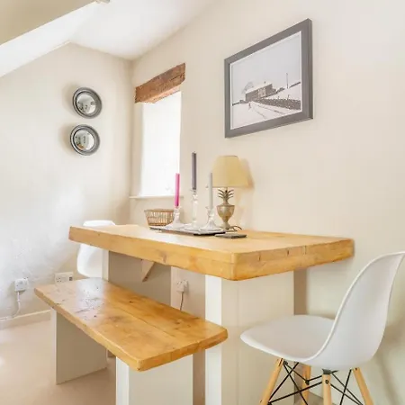 2 Bed In Oc-lr088